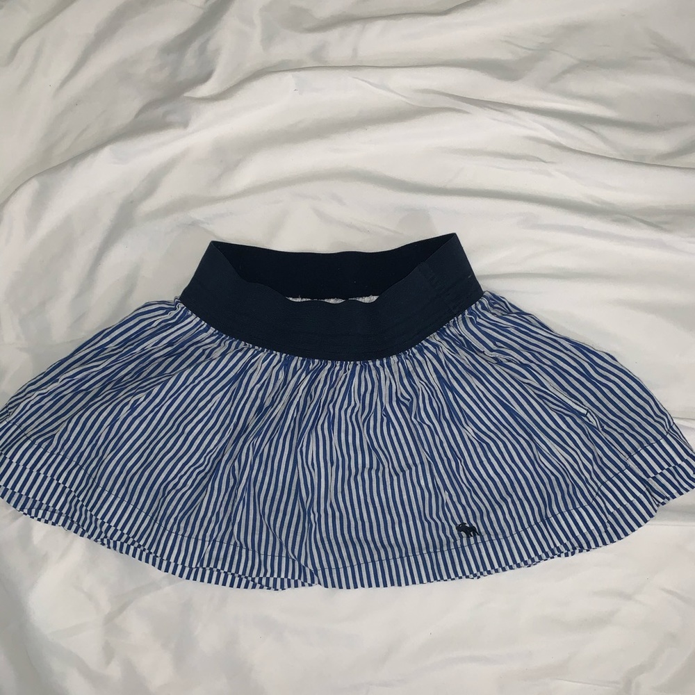 Girls Abercrombie skirt